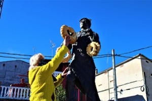 B_EstatuaDanzante2